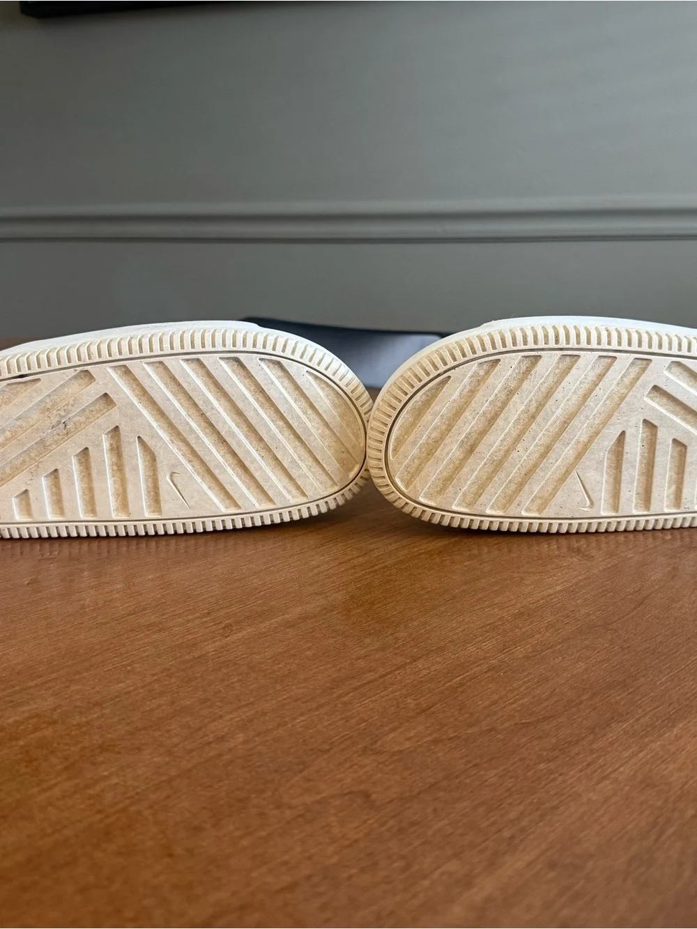 Nike White Men's Slide Sandals - Classic Slip-On